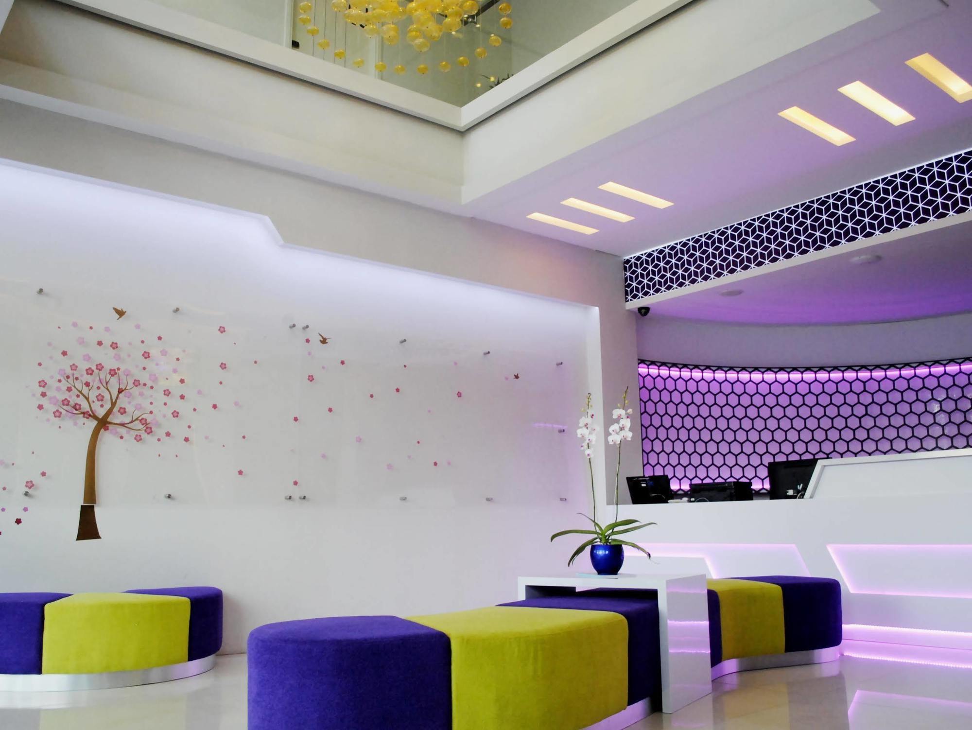 Vio Westhoff Hotell Bandung Exteriör bild